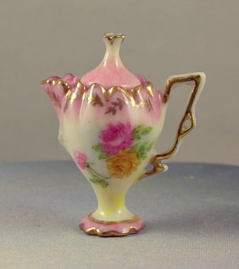 Prussia Chocolate Pot - Roses